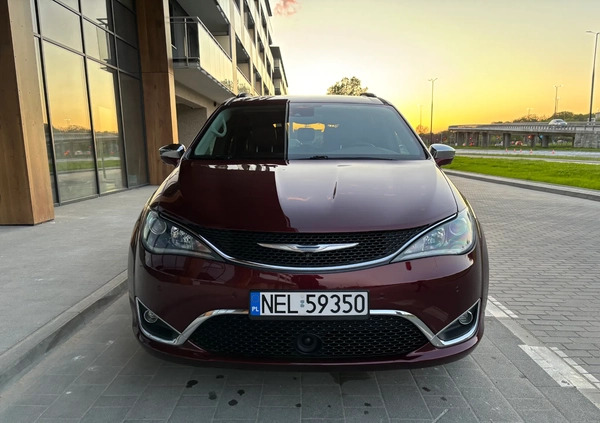 Chrysler Pacifica cena 114999 przebieg: 236900, rok produkcji 2017 z Warszawa małe 704